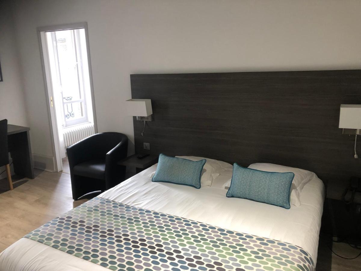 Hotel Montespan Bourbon-lʼArchambault Kültér fotó